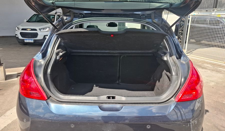Peugeot 308 1.6 HDI FELINE Hatchback 2013