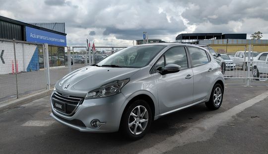 Peugeot • 208