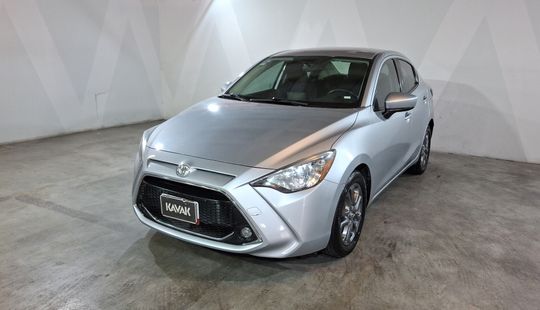 Toyota • Yaris