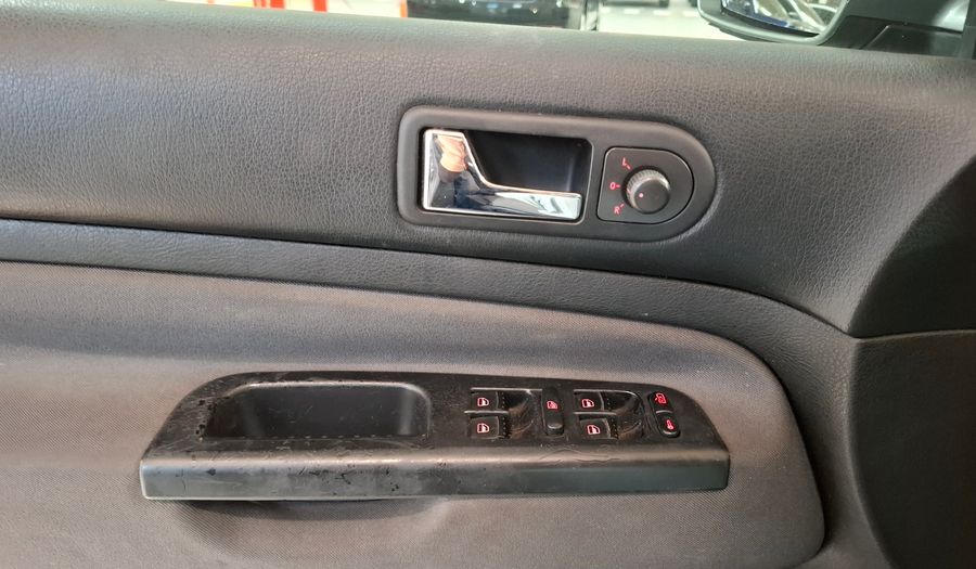 Volkswagen Golf 2.0 HIGHLINE Hatchback 2008
