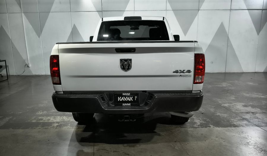 Ram 1500 3.6 ST REG CAB 4X4 V6 8 AUTO Pickup 2021