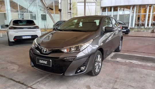 Toyota • Yaris