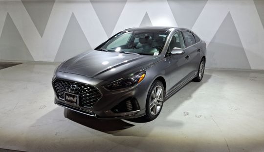 Hyundai • Sonata