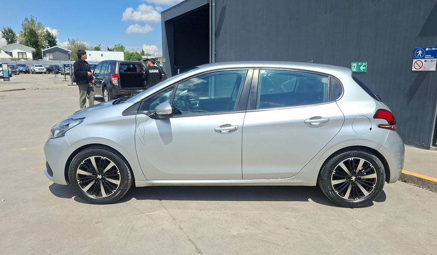 Peugeot 208 1.2 PURETECH 82 ACTIVE Hatchback 2018
