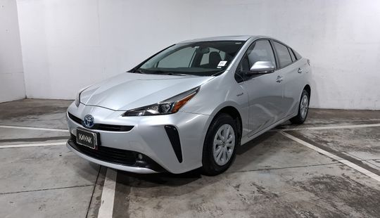 Toyota • Prius