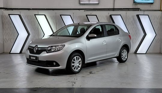 Renault • Logan