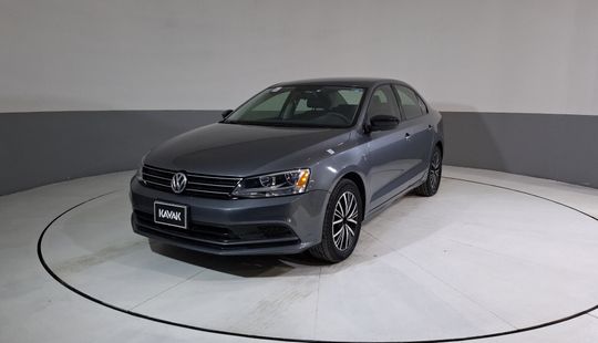 Volkswagen • Jetta