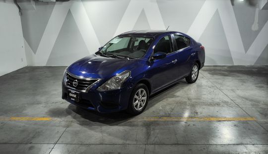 Nissan • Versa