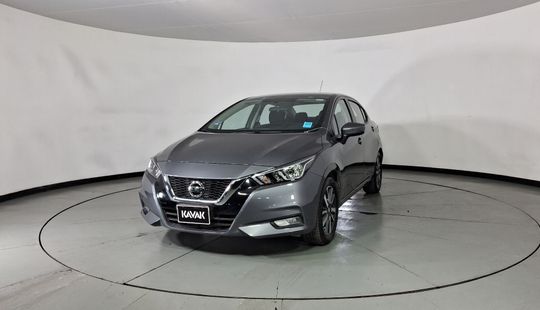 Nissan • Versa