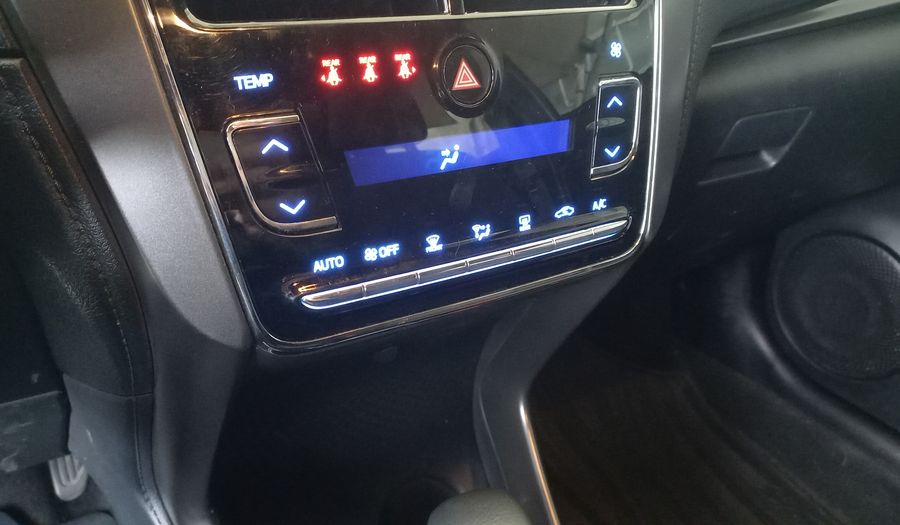 Toyota Yaris 1.5 XLS + CVT Hatchback 2025