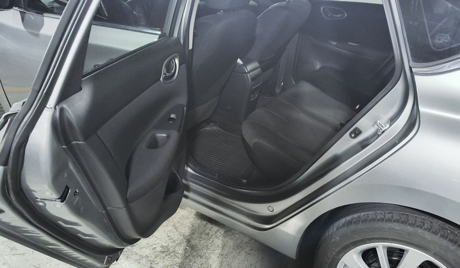 Nissan Sentra 1.8 ADVANCE CVT Sedan 2015