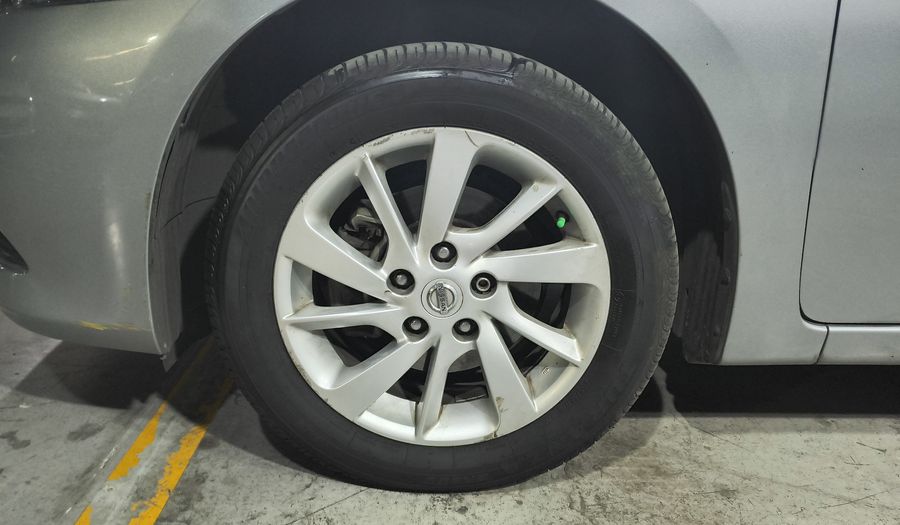 Nissan Sentra 1.8 ADVANCE CVT Sedan 2015