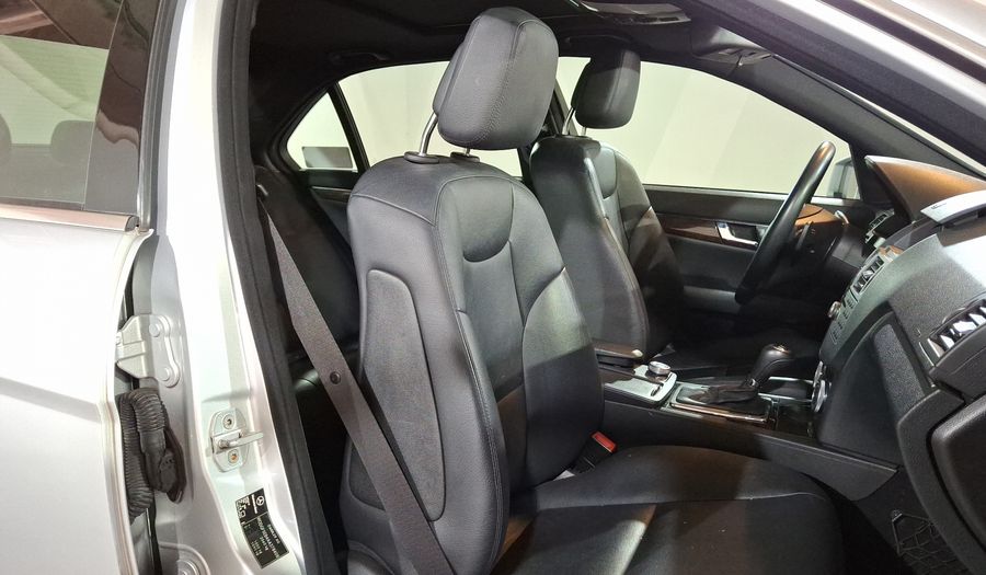 Mercedes Benz Clase C 3.0 300 SPORT AT Sedan 2010