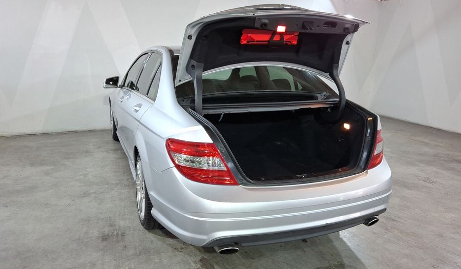 Mercedes Benz Clase C 3.0 300 SPORT AT Sedan 2010