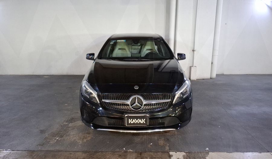 Mercedes Benz Clase A 1.6 200 URBAN DCT Hatchback 2018