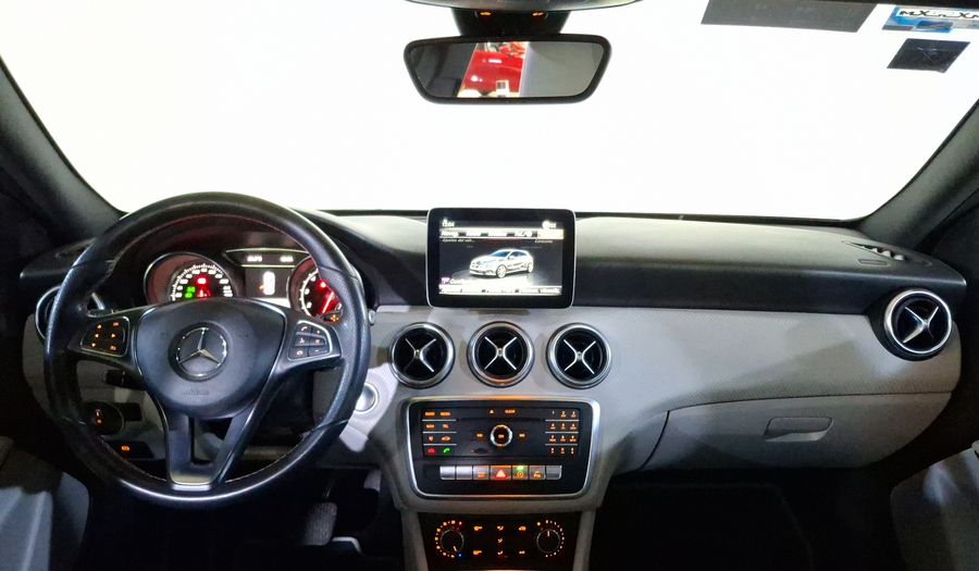 Mercedes Benz Clase A 1.6 200 URBAN DCT Hatchback 2018