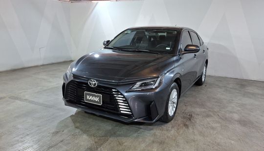 Toyota • Yaris