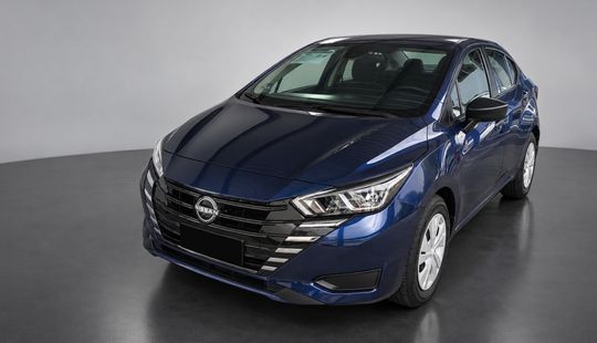 Nissan • Versa