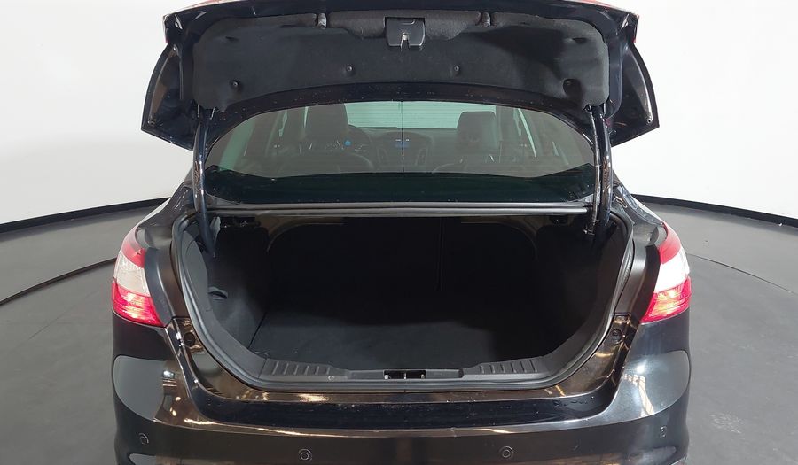 Ford Focus 2.0 16V SEDAN SE POWERSHIFT Sedan 2015