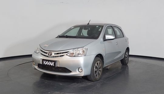 Toyota • Etios