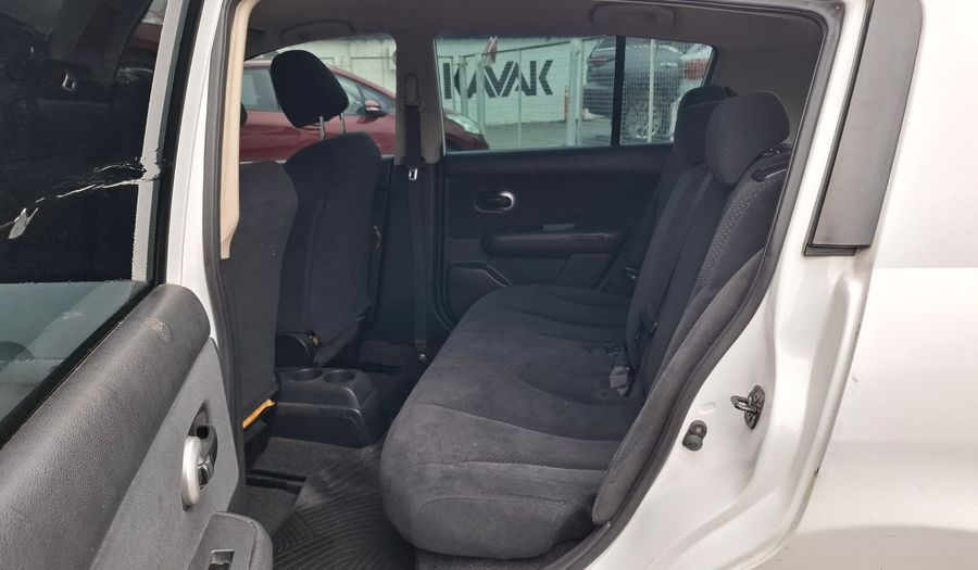 Nissan Tiida VISIA Hatchback 2010