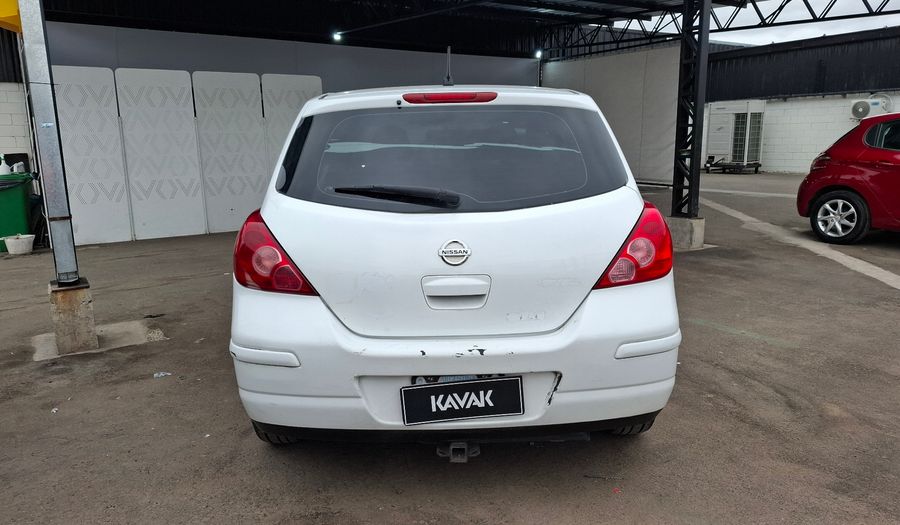 Nissan Tiida VISIA Hatchback 2010