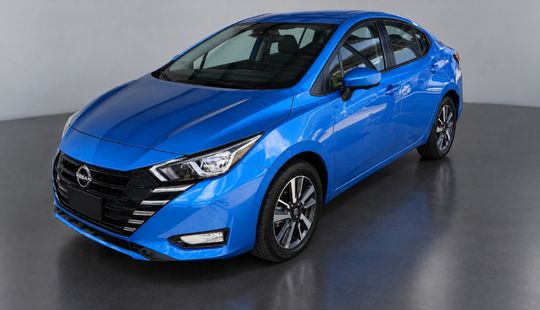 Nissan • Versa
