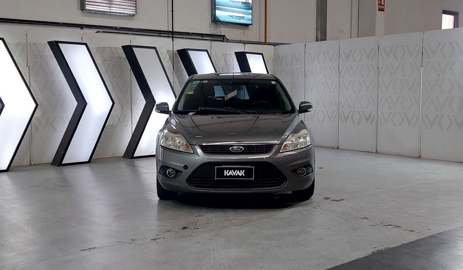 Ford Focus Ii 1.6 TREND Hatchback 2012
