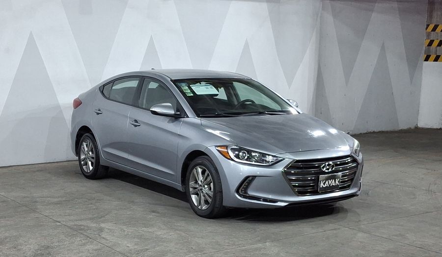 Hyundai Elantra 2.0 GLS PREMIUM AT Sedan 2017