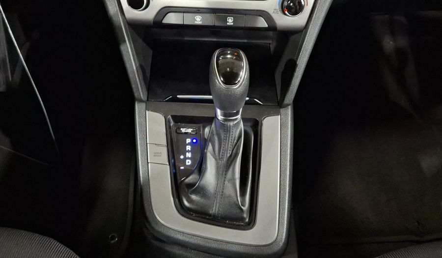 Hyundai Elantra 2.0 GLS PREMIUM AT Sedan 2017