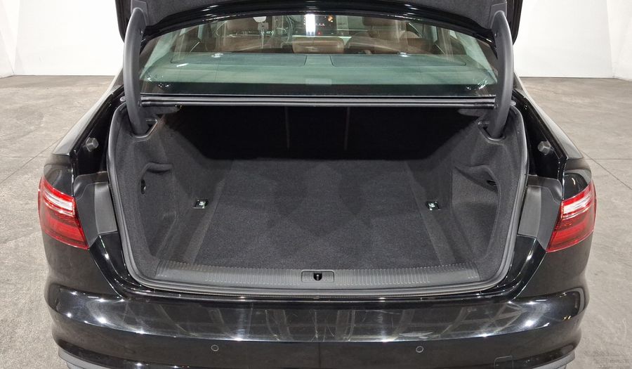 Audi A4 2.0 MHEV 40 TFSI DYNAMIC DCT Sedan 2024