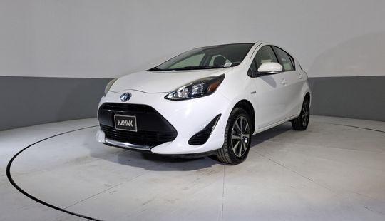 Toyota • Prius C