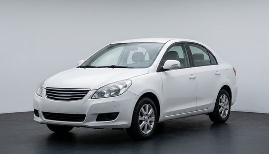 Nissan • Versa
