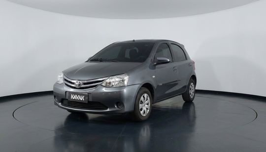 Toyota • Etios