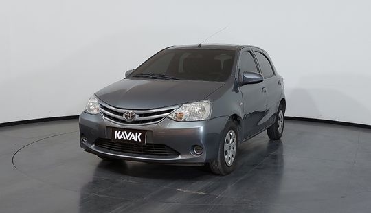Toyota • Etios