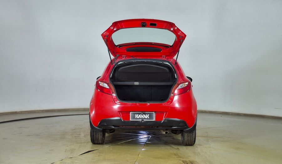 Mazda 2 1.5 V Hatchback 2015