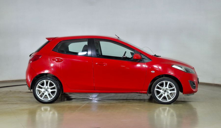 Mazda 2 1.5 V Hatchback 2015