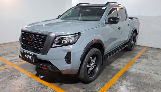 Nissan • Frontier