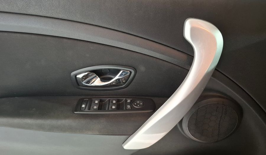 Renault Fluence 2.0 LUXE Sedan 2013