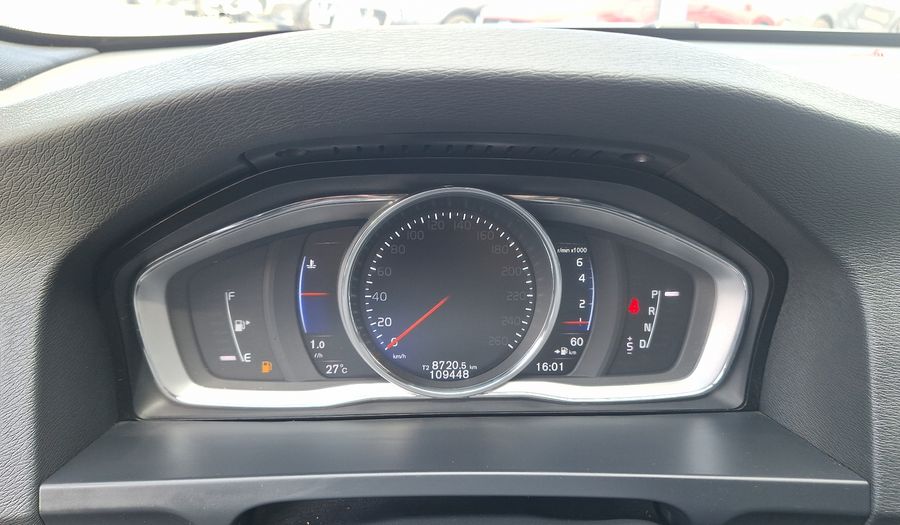 Volvo S60 2.0 T5 R-DESIGN AUTO Sedan 2019