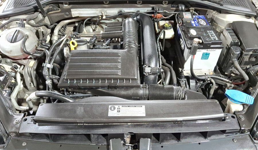 Volkswagen Golf 1.4 HIGHLINE DSG ASISTENTE APARCAMIENTO Hatchback 2017