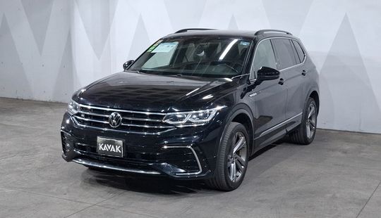 Volkswagen • Tiguan