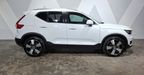 Volvo Xc40 2.0 T4 MOMENTUM AUTO Suv 2021