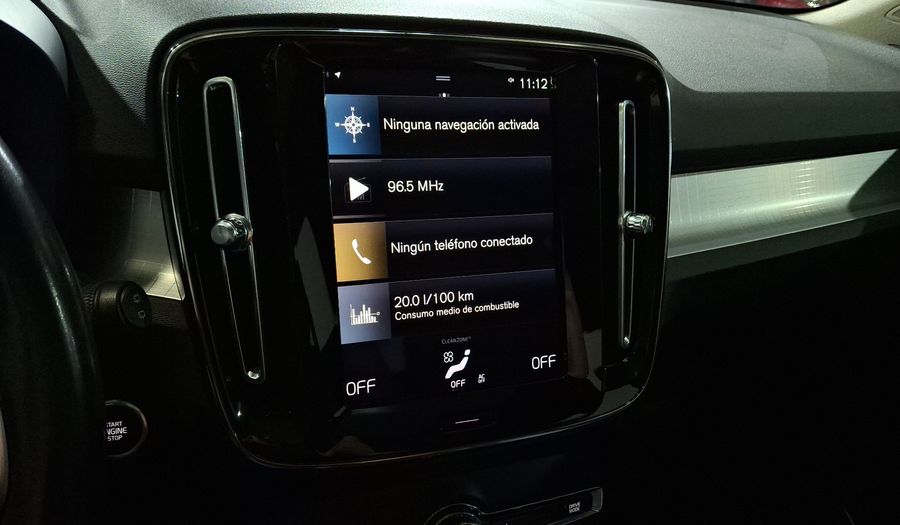 Volvo Xc40 2.0 T4 MOMENTUM AUTO Suv 2021