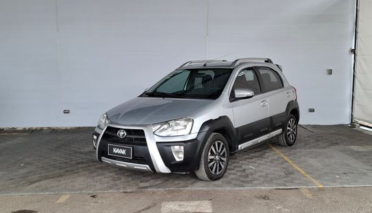 Toyota • Etios