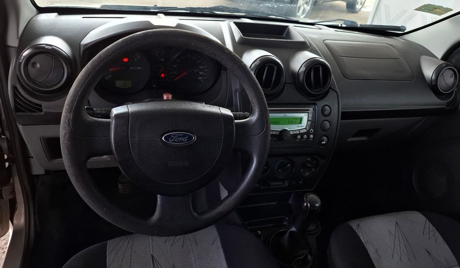Ford Fiesta 1.6 AMBIENTE PLUS MP3 Hatchback 2009