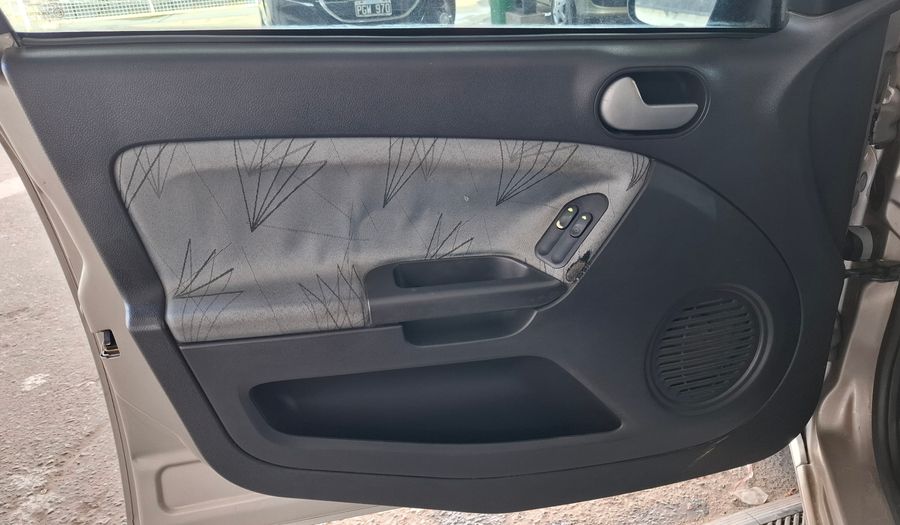 Ford Fiesta 1.6 AMBIENTE PLUS MP3 Hatchback 2009