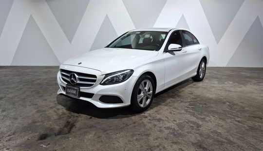 Mercedes Benz • Clase C