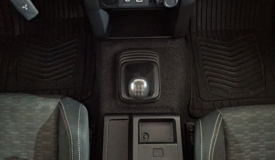 Mitsubishi L200 2.4 GLX GASOLINA Pickup 2025