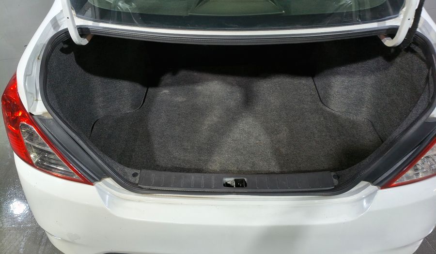Nissan Versa 1.6 SENSE Sedan 2019